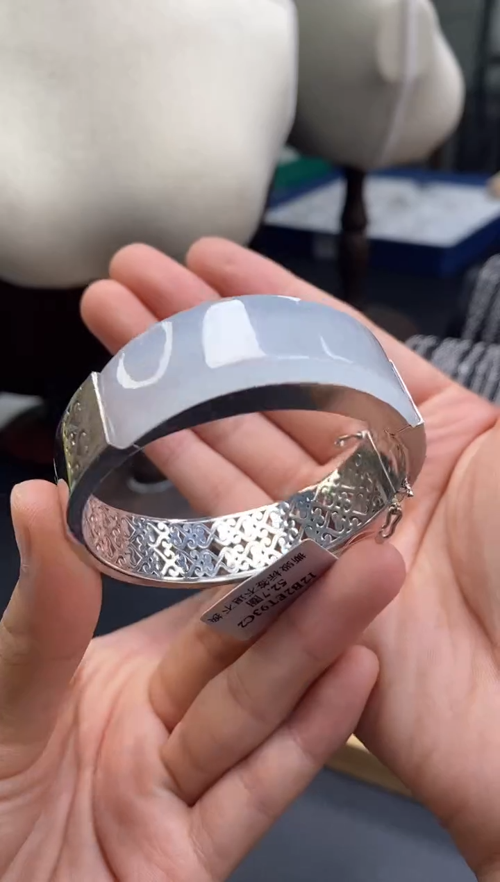 颈饰银S925镶嵌翡翠19217  52圈