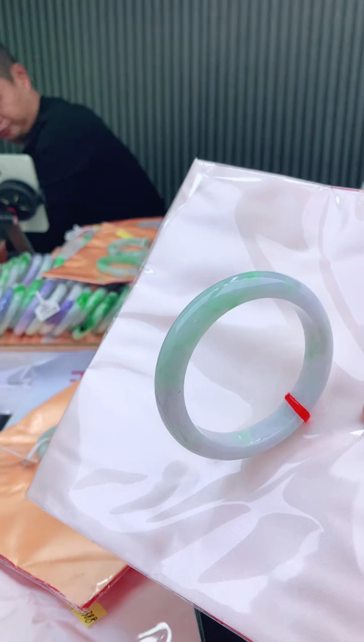 未镶嵌手镯翡翠111