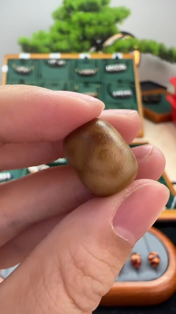 玛瑙/玉髓（覆膜）颈饰未镶嵌90.（微瑕随机发货）