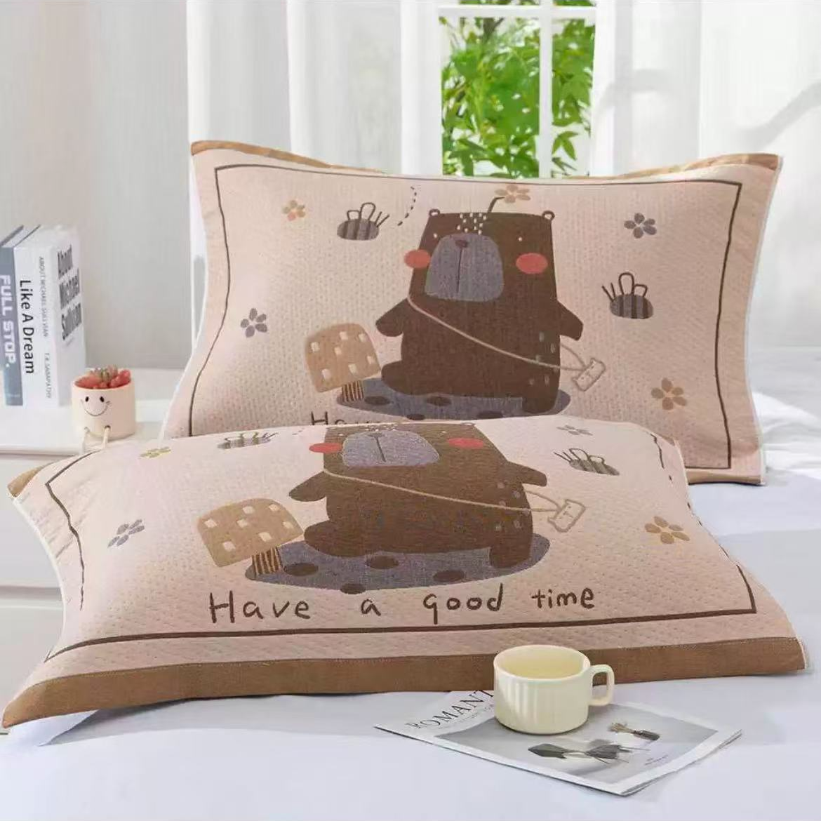 【背包熊】 52*78cm 全棉泡芙枕巾