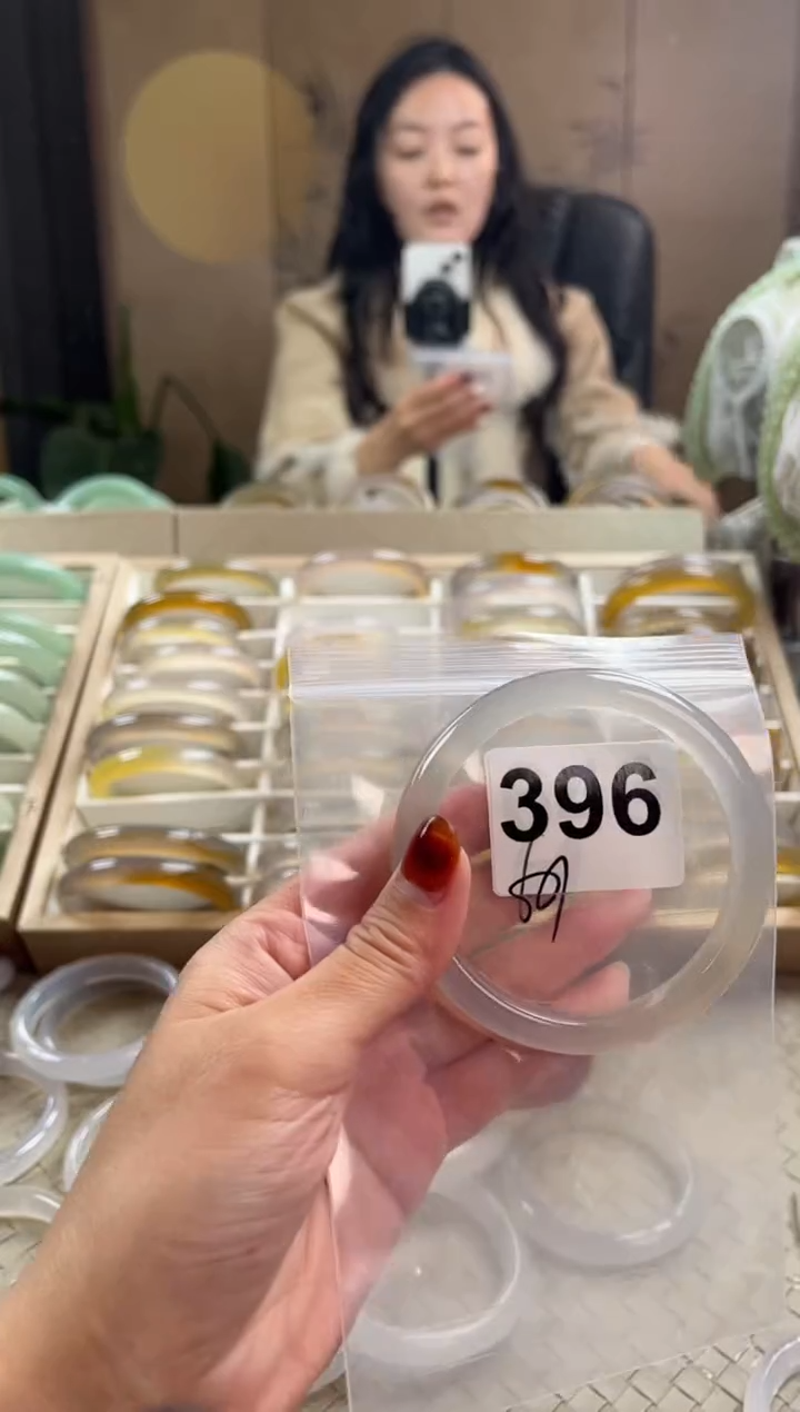 手镯玛瑙/玉髓未镶嵌396