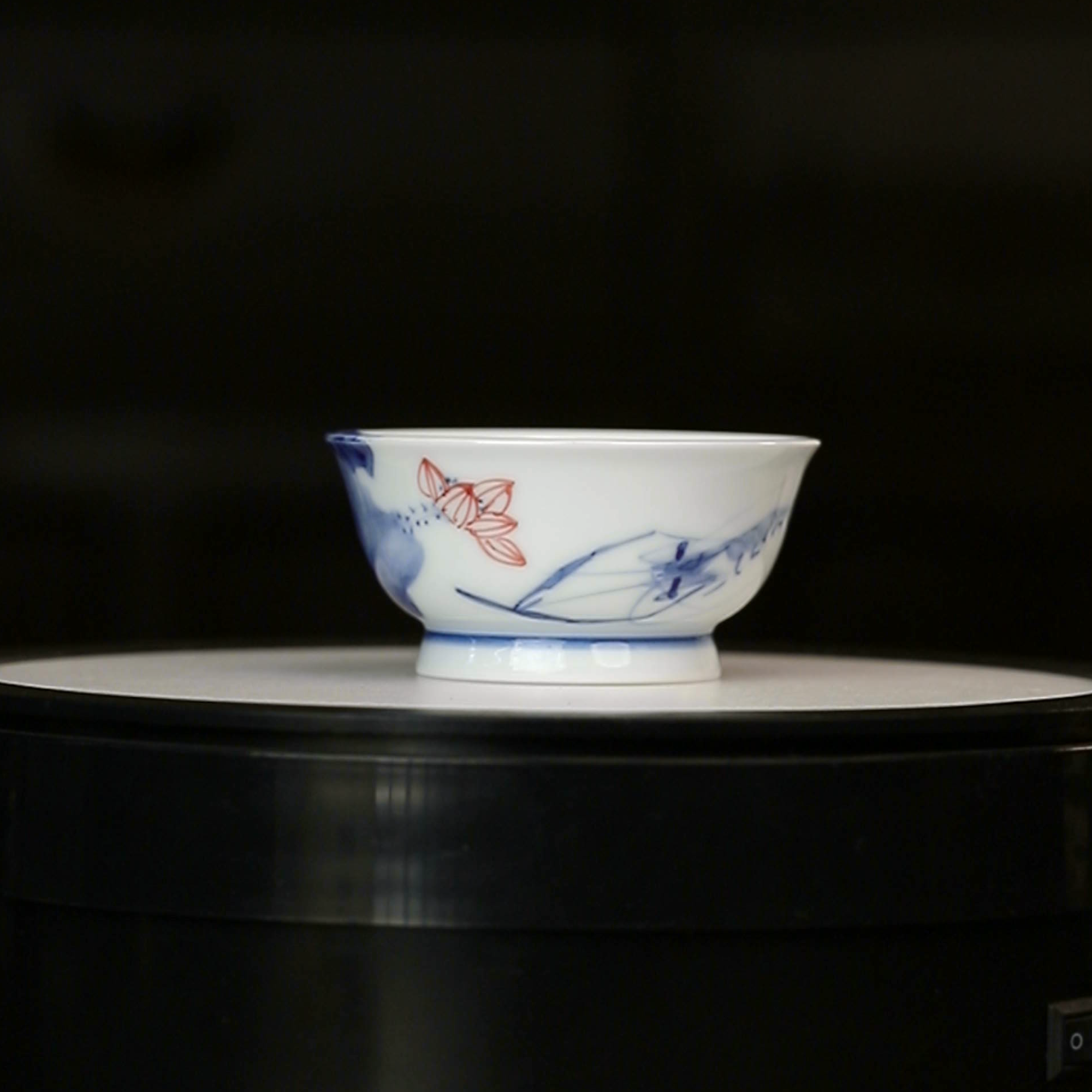 12.29a/萧御画虾/青花釉里红虾趣图矮炉式杯