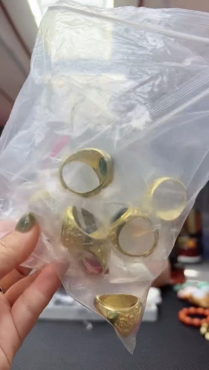 【闪购商品】石英质玉戒指未镶嵌随机发不备注