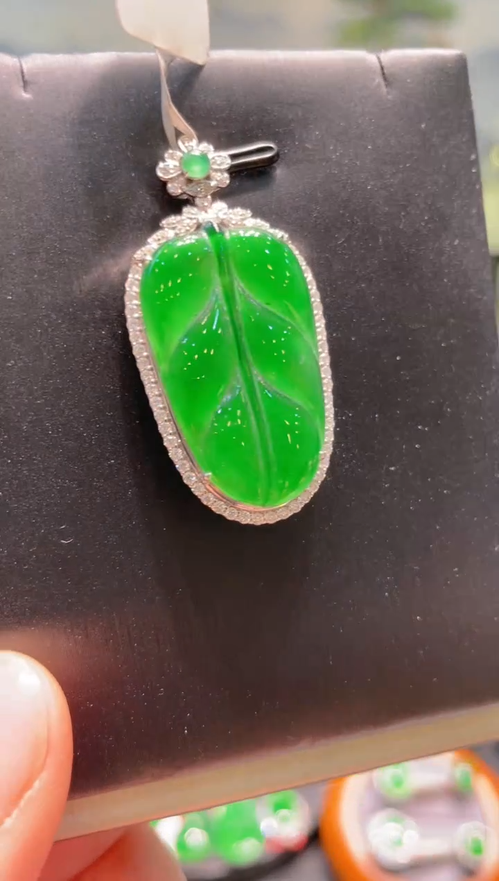 【闪购商品】翡翠颈饰18K金镶嵌A36天然A货翡翠