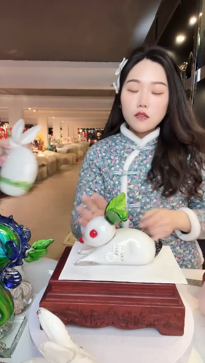 【闪购商品】茶盏手工琉璃的白兔子