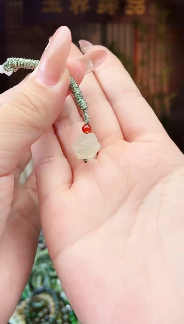 和田玉未镶嵌颈饰拍一发一