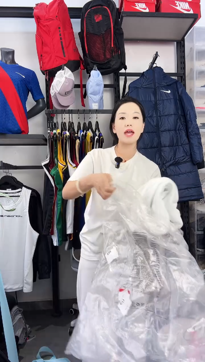 民**超360闪购编码Nike/Joedan运动卫衣裤以直播间过款为准 尺码·