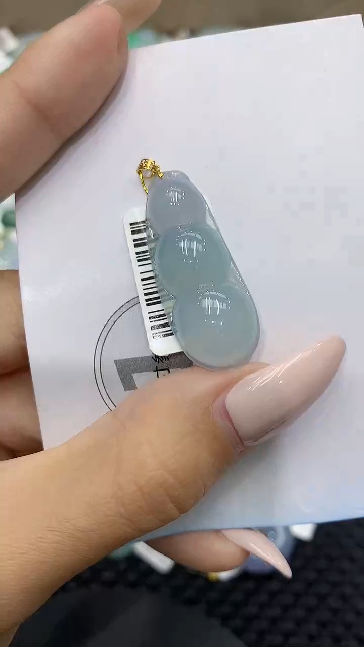 颈饰18K金镶嵌翡翠111111111111