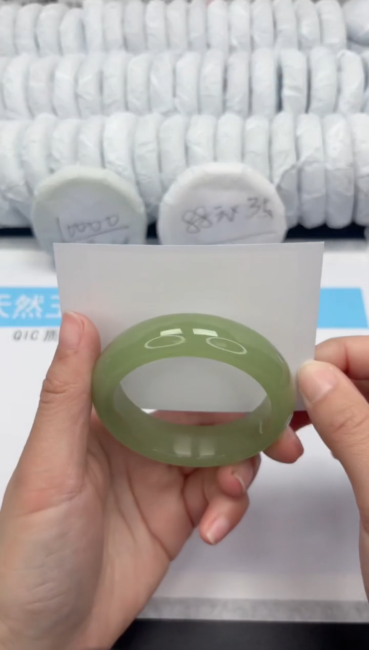【闪购商品】石英质玉手镯未镶嵌45-56.8