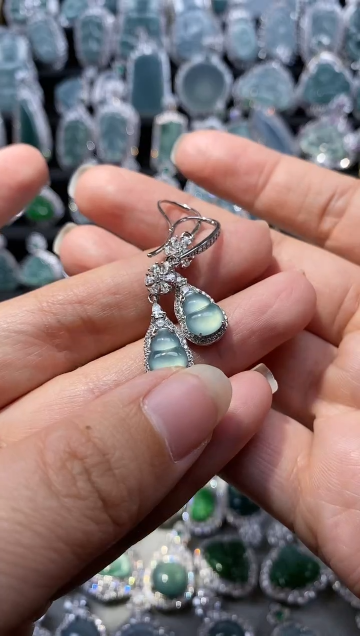 【闪购商品】翡翠颈饰银S925镶嵌翡翠