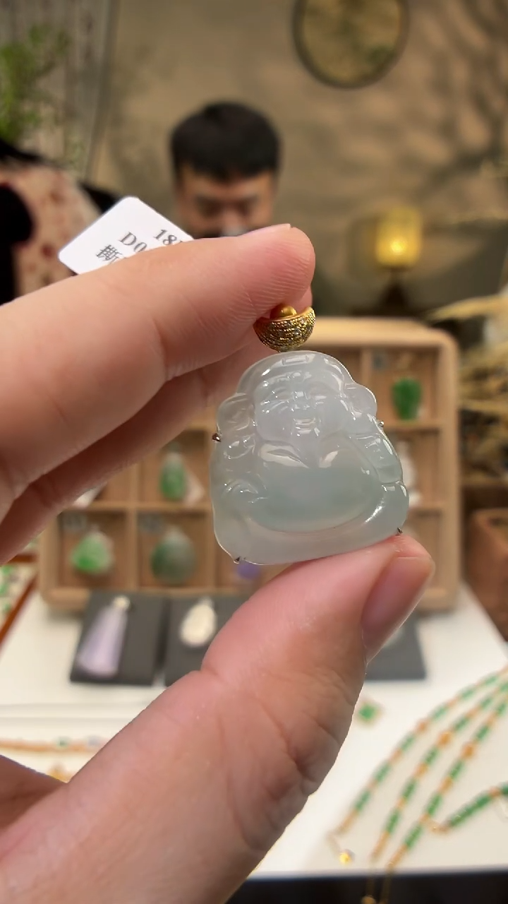 吊坠(不含链)18K金镶嵌翡翠财神