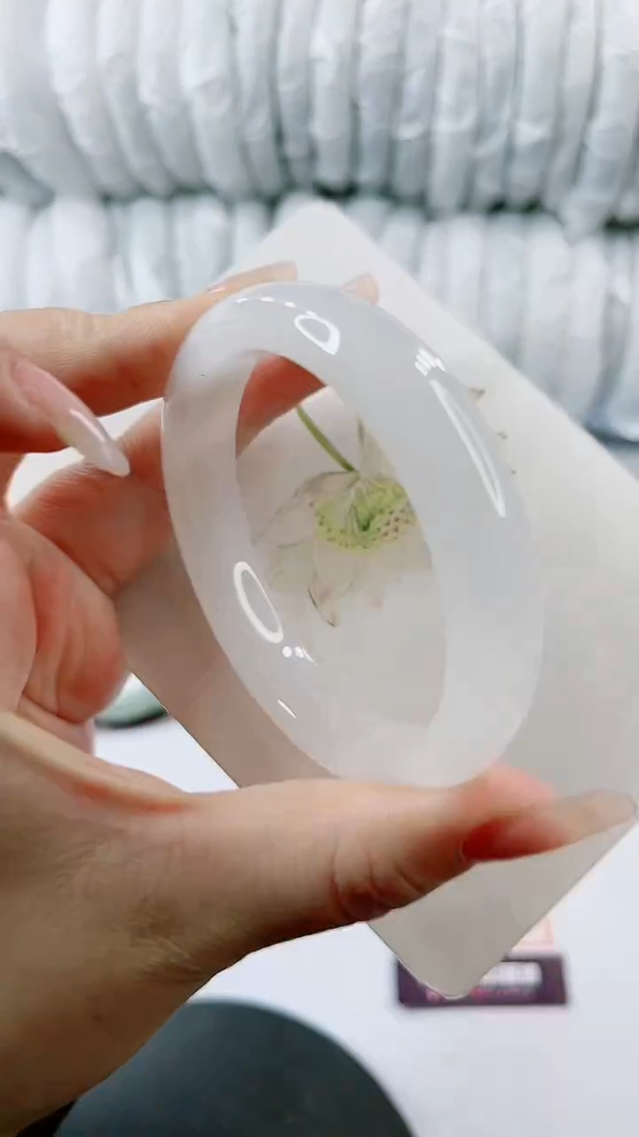 【闪购商品】石英质玉手镯未镶嵌0666094533-多样性发货