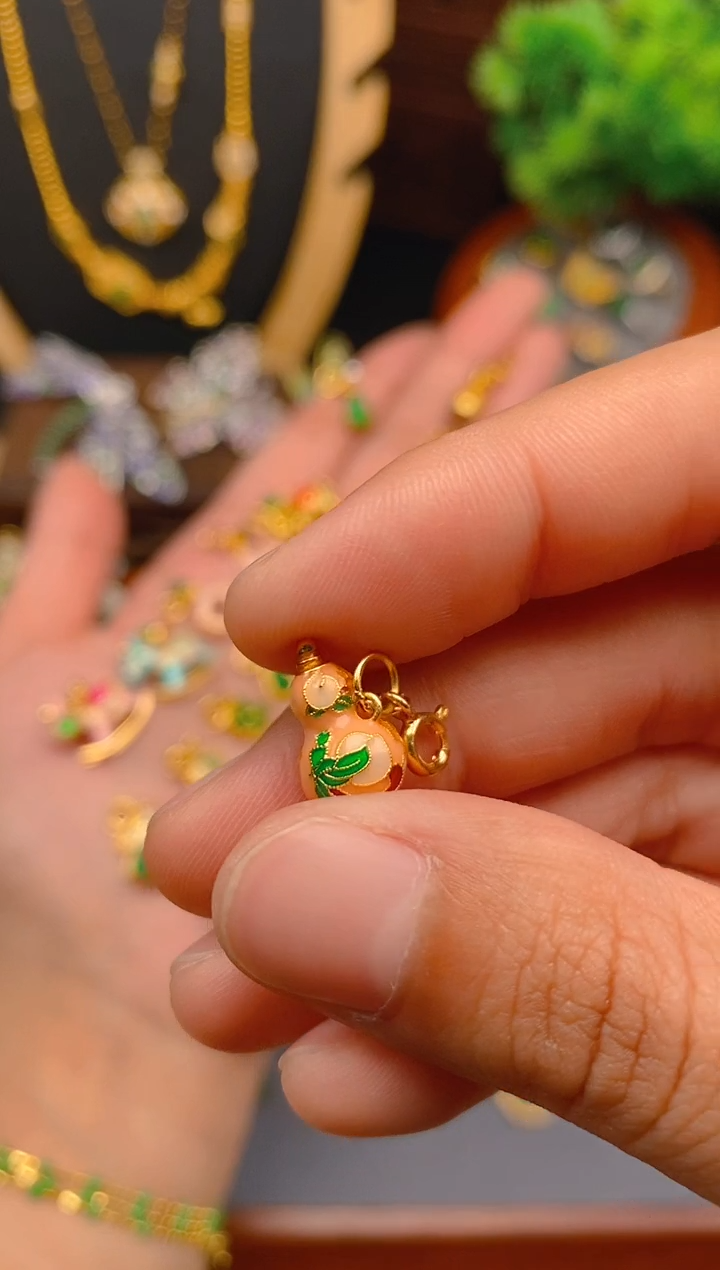 【闪购商品】翡翠吊坠(不含链)银S925镶嵌珐琅彩葫芦