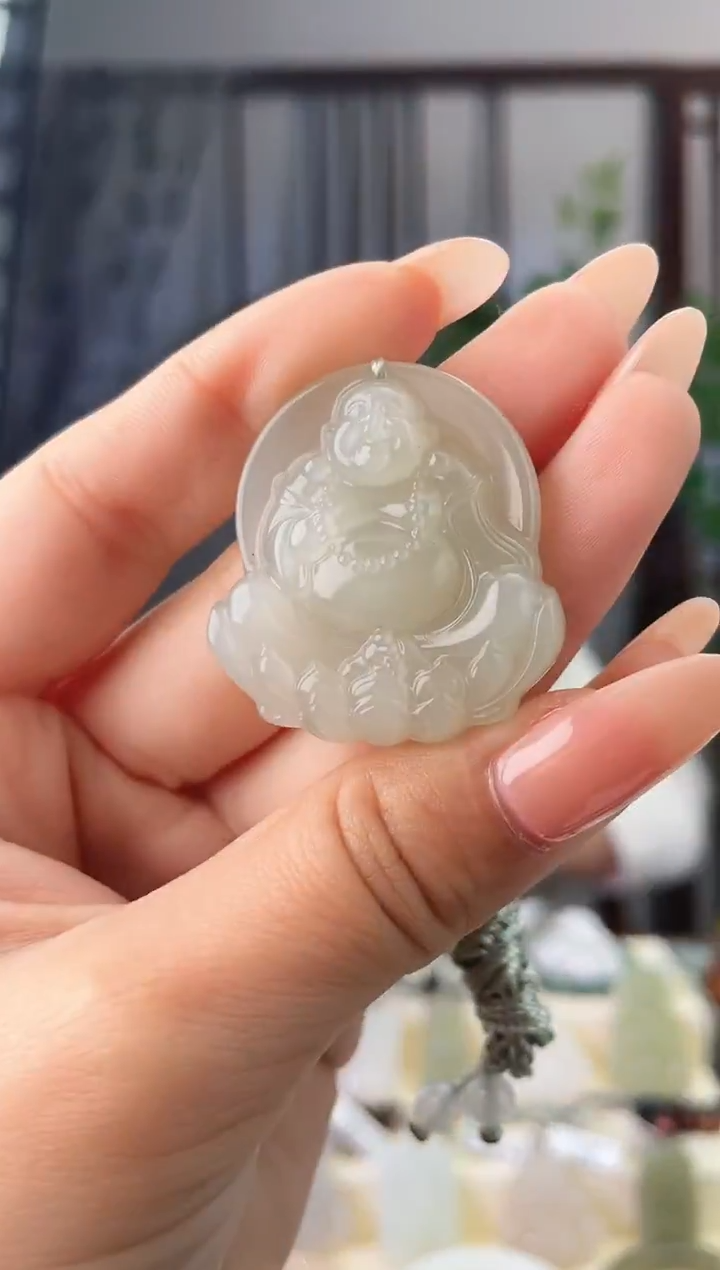 颈饰未镶嵌和田玉佛牌 多样性发其一