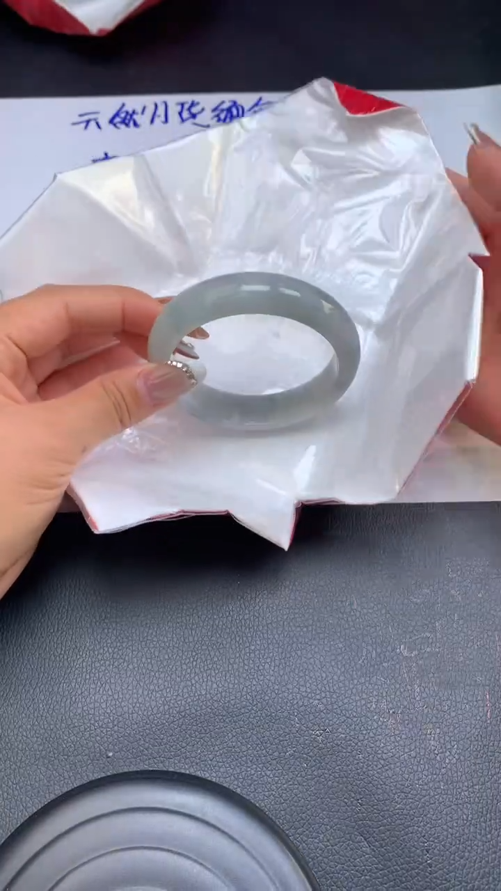 【闪购商品】翡翠手镯未镶嵌天然缅甸A货翡翠手镯