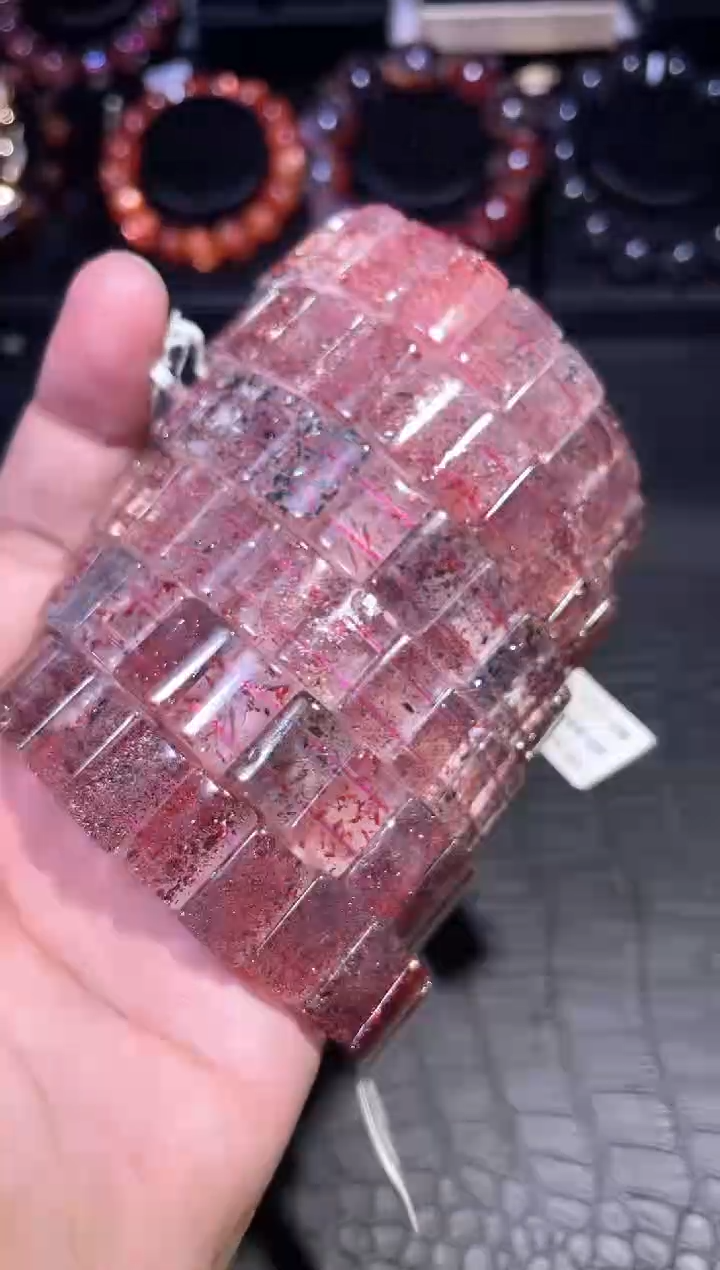 【闪购商品】水晶手牌未镶嵌金草莓手牌（多样性发其一）