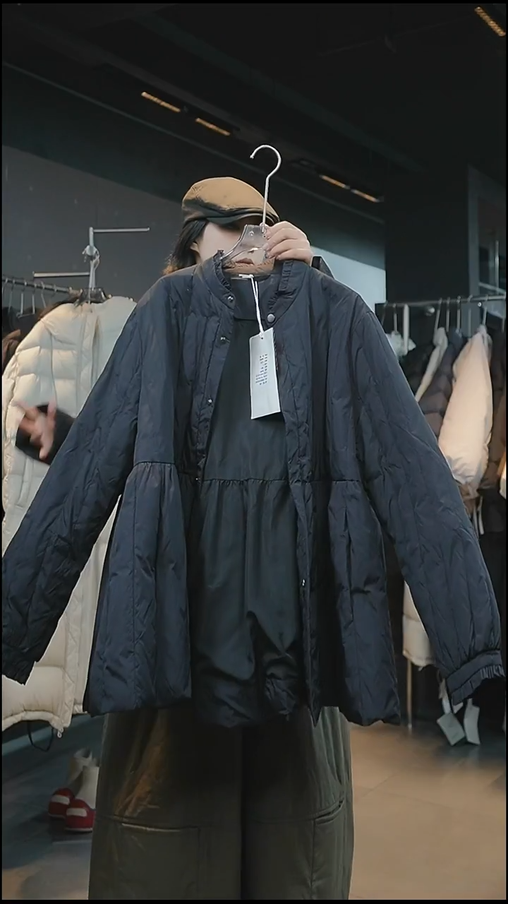 黑色羽绒黑色羽绒