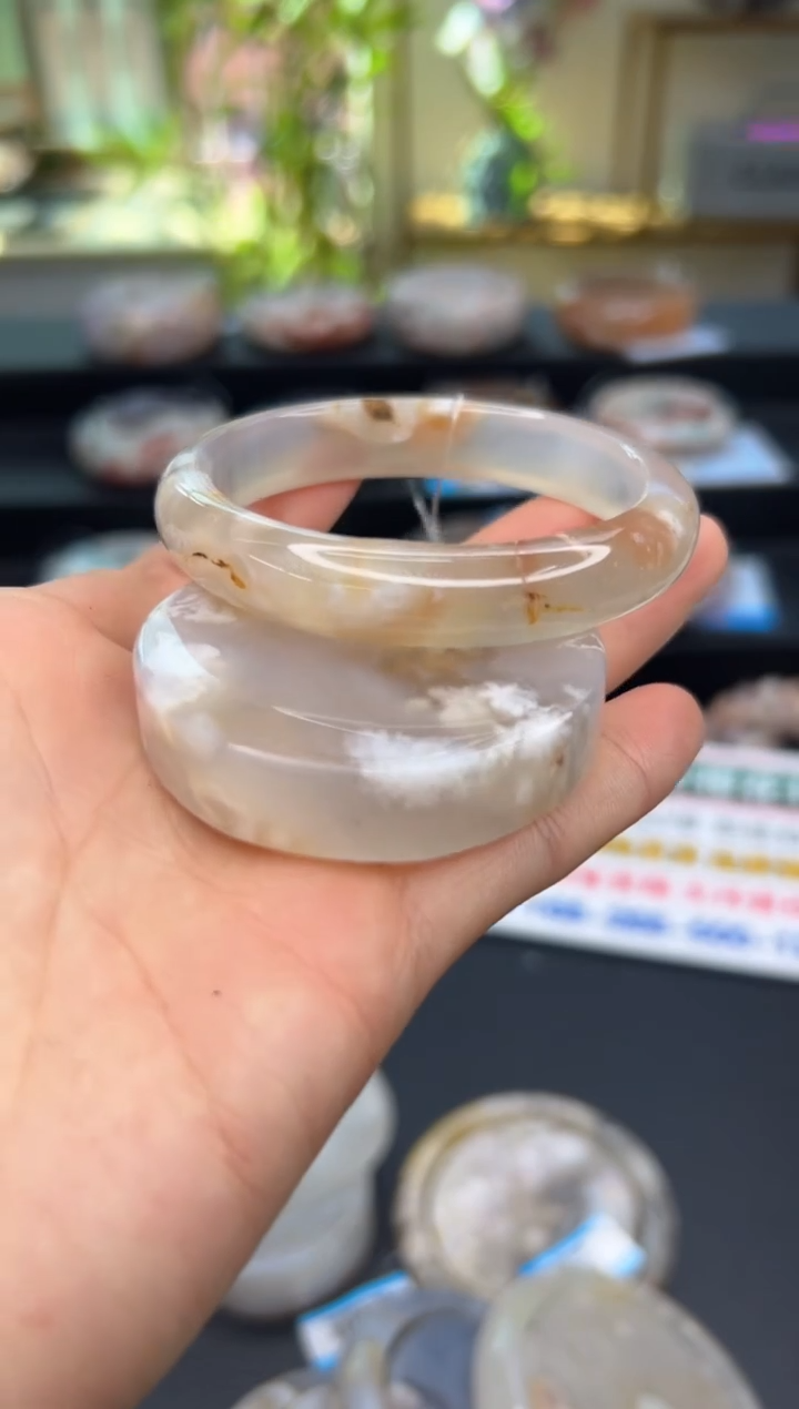 【闪购商品】石英质玉手镯未镶嵌A1341(52圈赠送镯心)