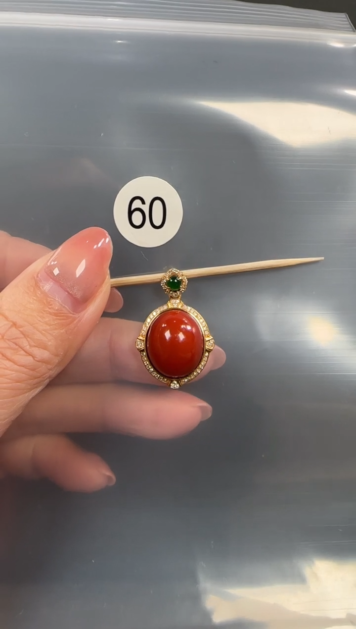 18K金镶嵌南红玛瑙珠宝半成品?**虹原矿无优化无胶裂吊坠