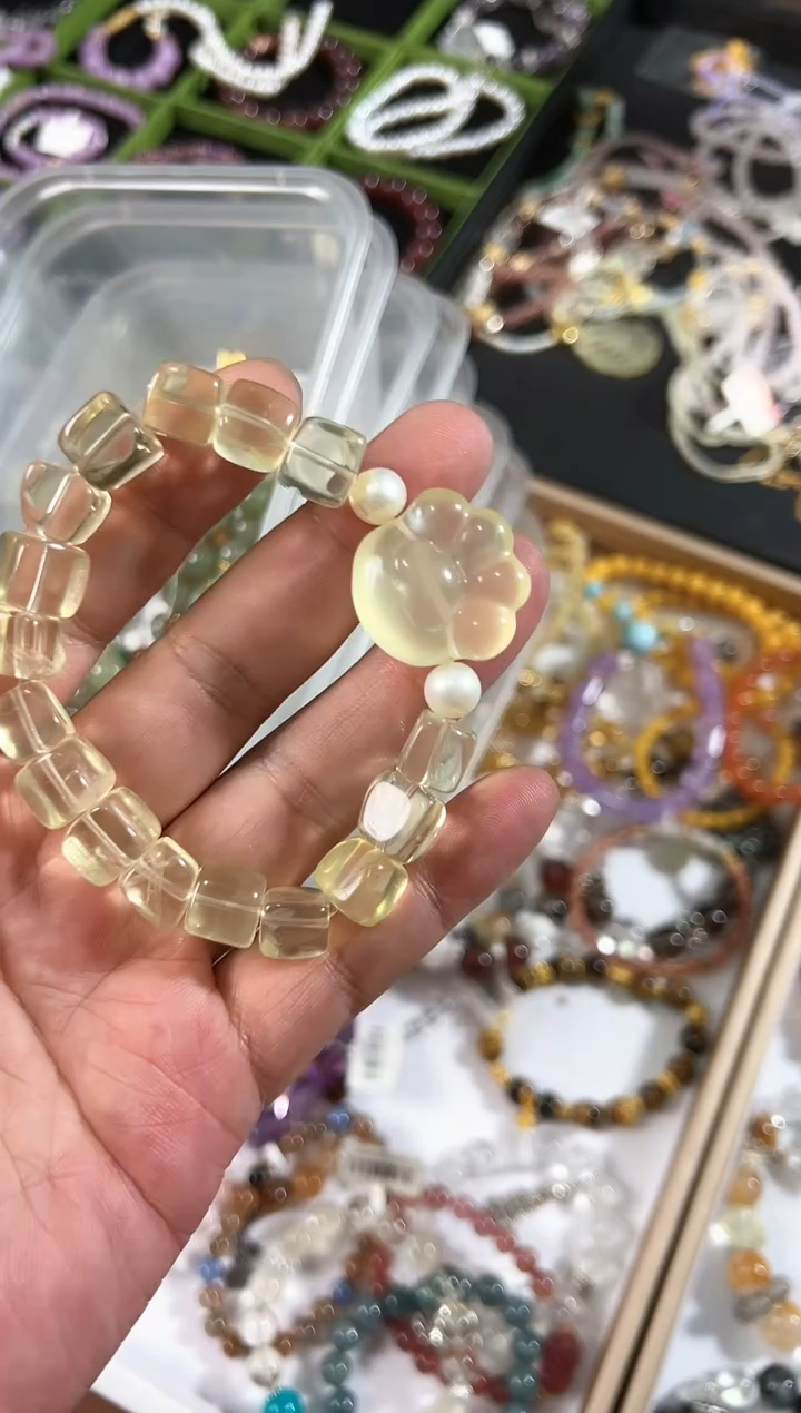 【闪购商品】水晶手链未镶嵌颜色微差多样性发货发其一