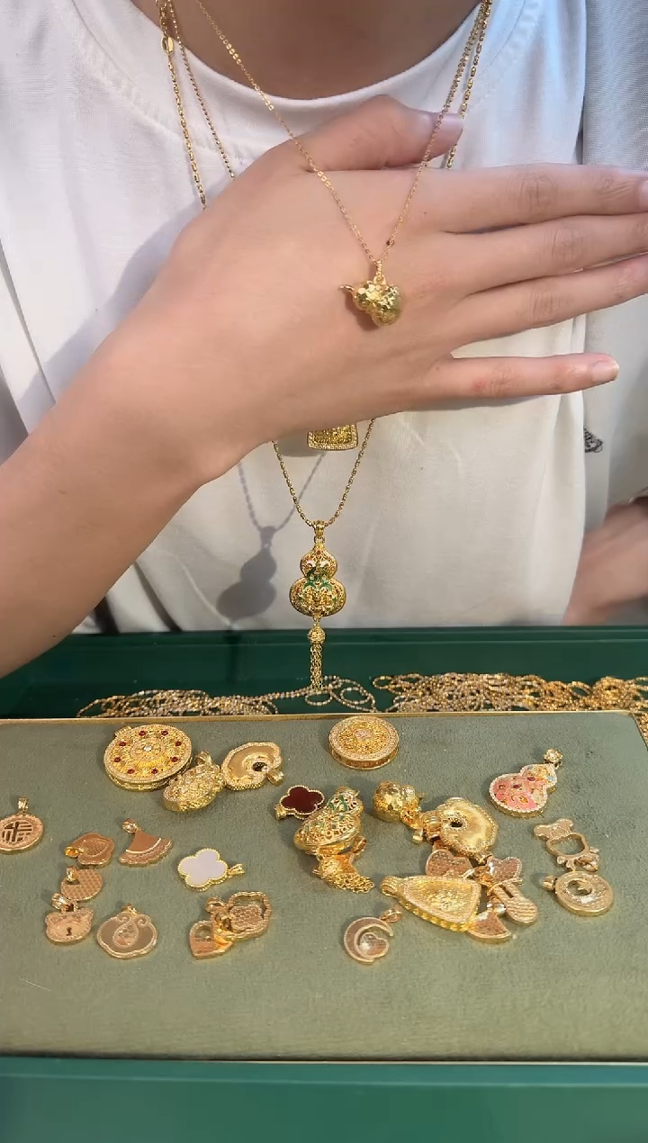 碎冰冰葫芦吊坠1.98 （附带礼盒包装）