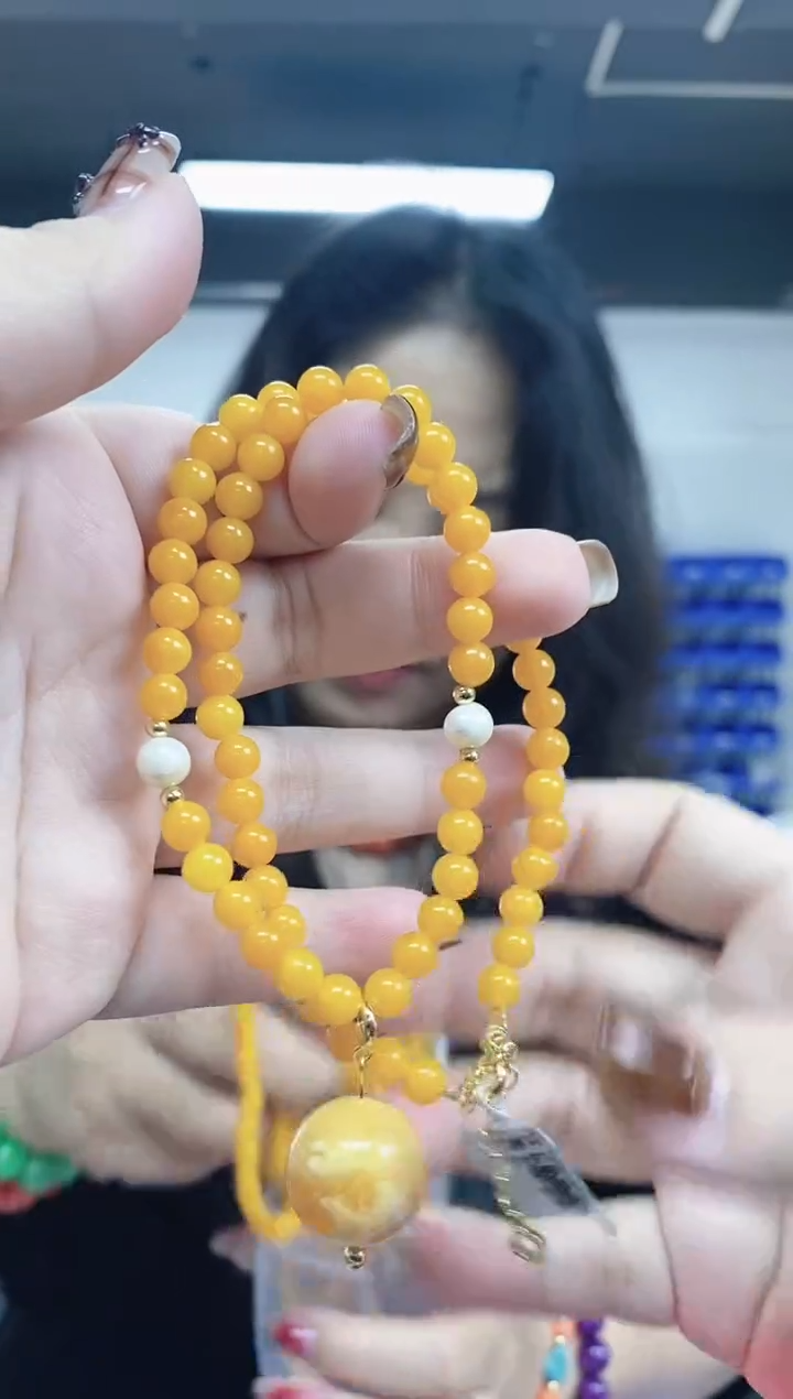 【闪购商品】蜜蜡裸石未镶嵌多样性发其一颜色微差