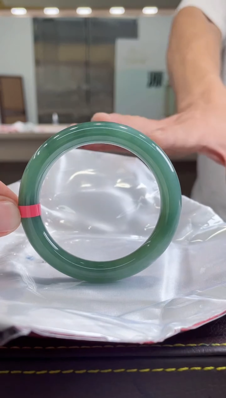 【闪购商品】翡翠手镯未镶嵌手镯