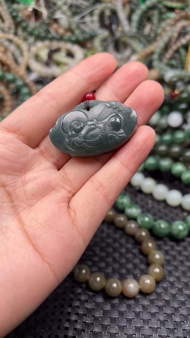 颈饰未镶嵌和田玉1