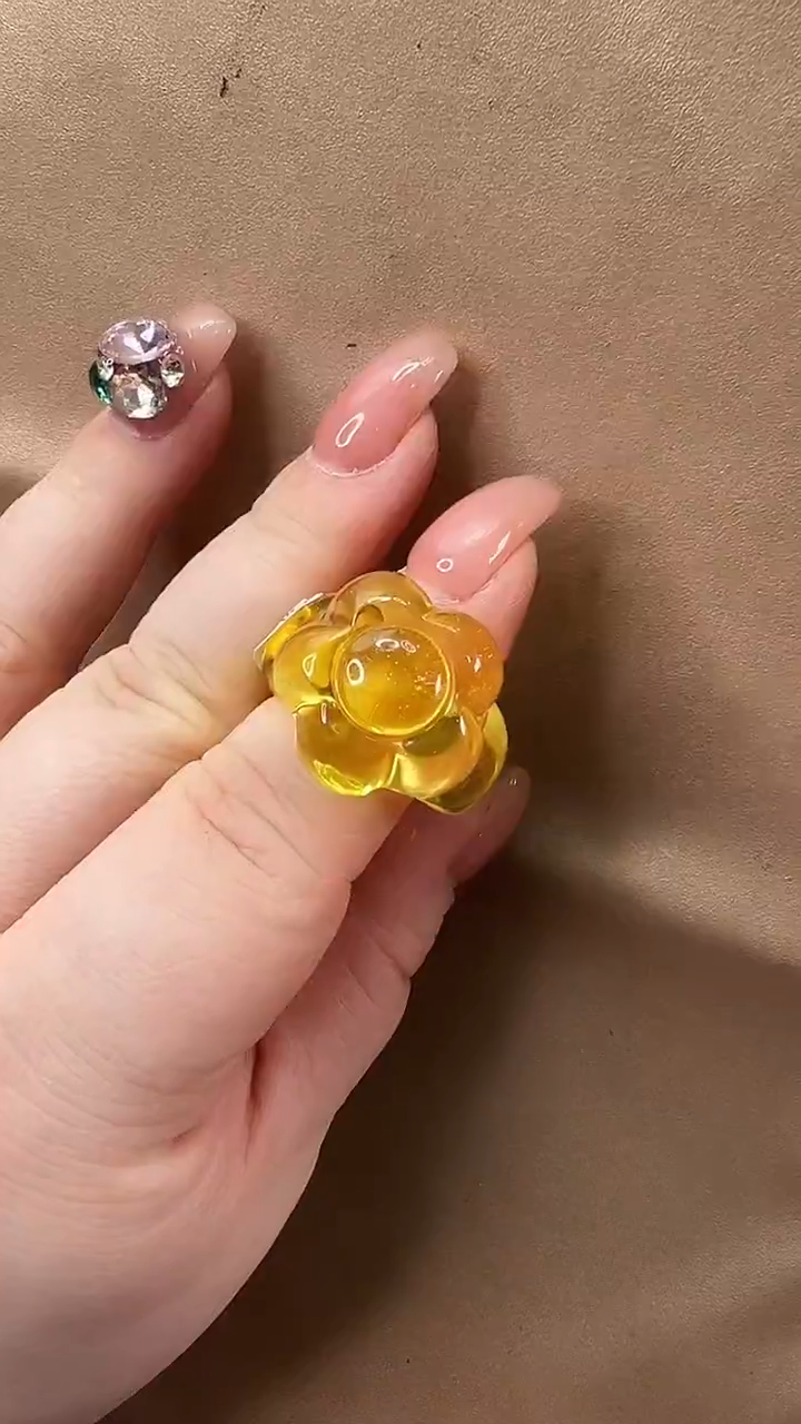 琥珀颈饰未镶嵌戒指