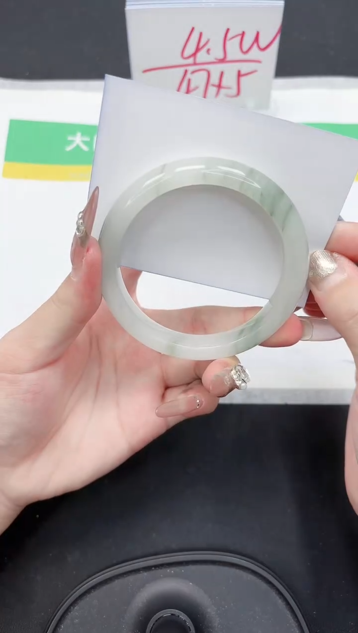 【闪购商品】石英质玉手镯未镶嵌266-60.2