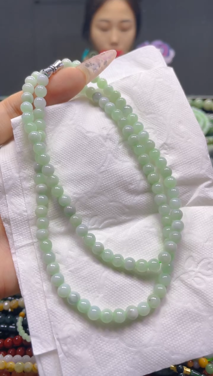 颈饰未镶嵌翡翠5MM/D/翡翠A货，一件也是批发价