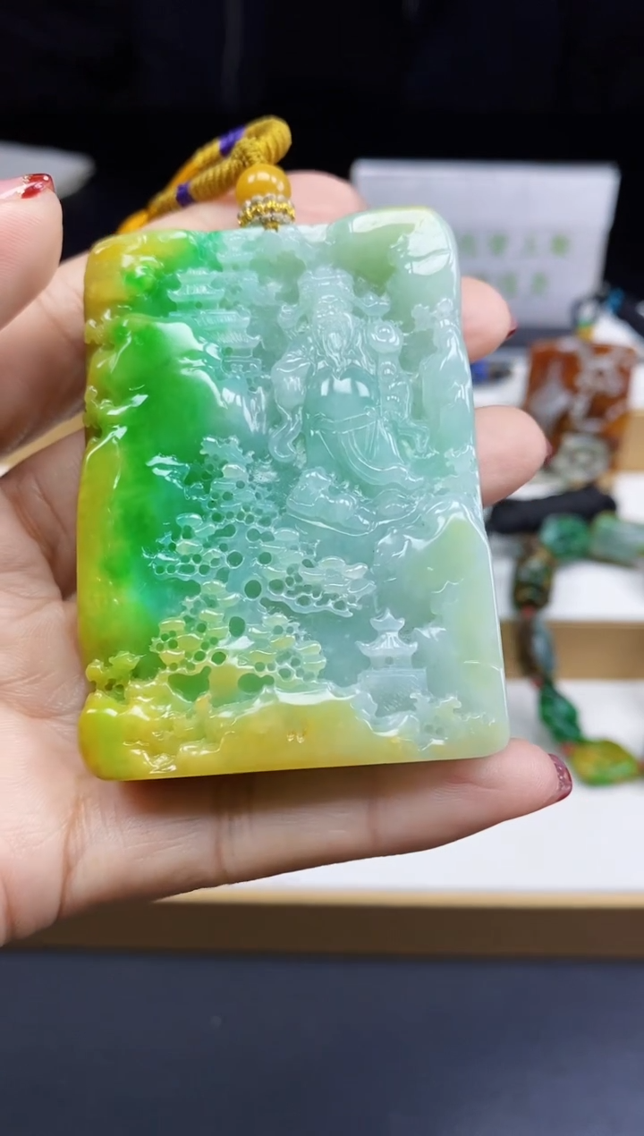 【闪购商品】翡翠颈饰未镶嵌翡翠A货