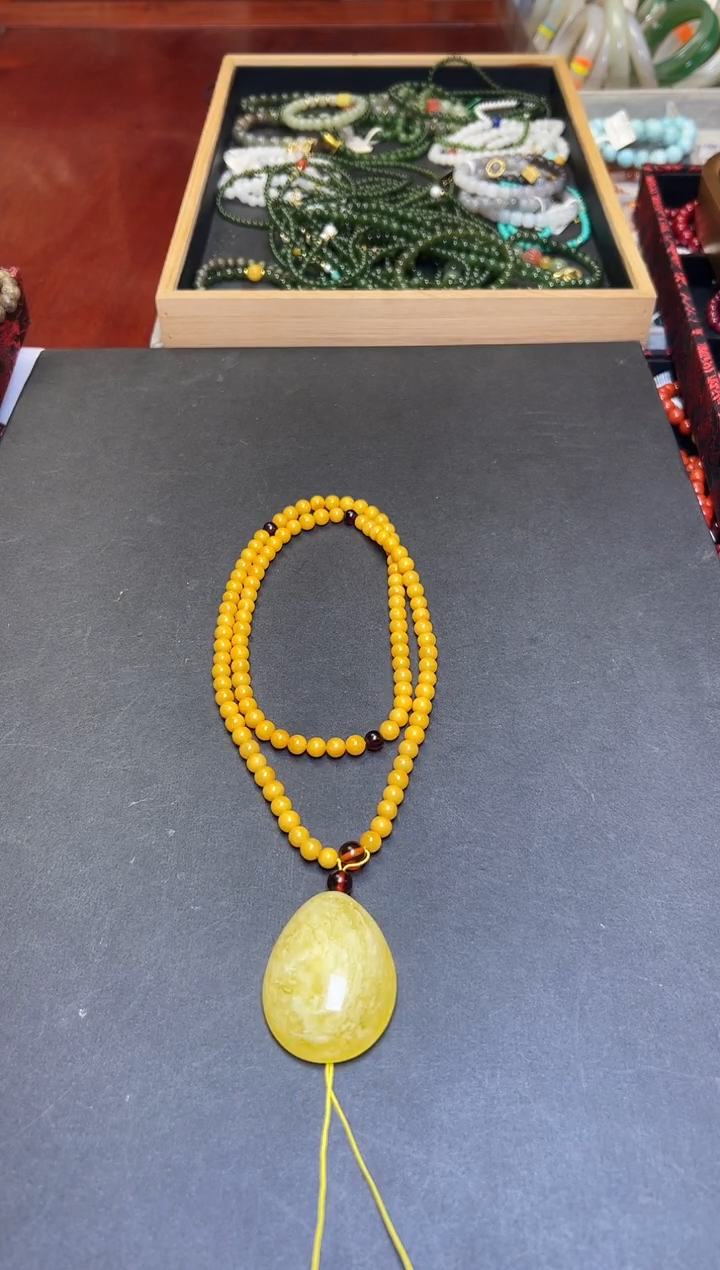 蜜蜡颈饰未镶嵌稳***福蜜蜡吊坠