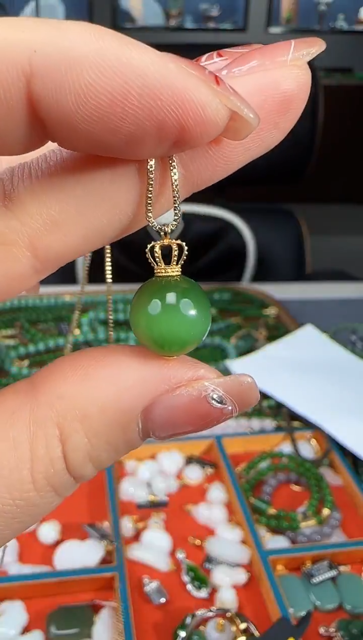 吊坠(不含链)18K金镶嵌和田玉1