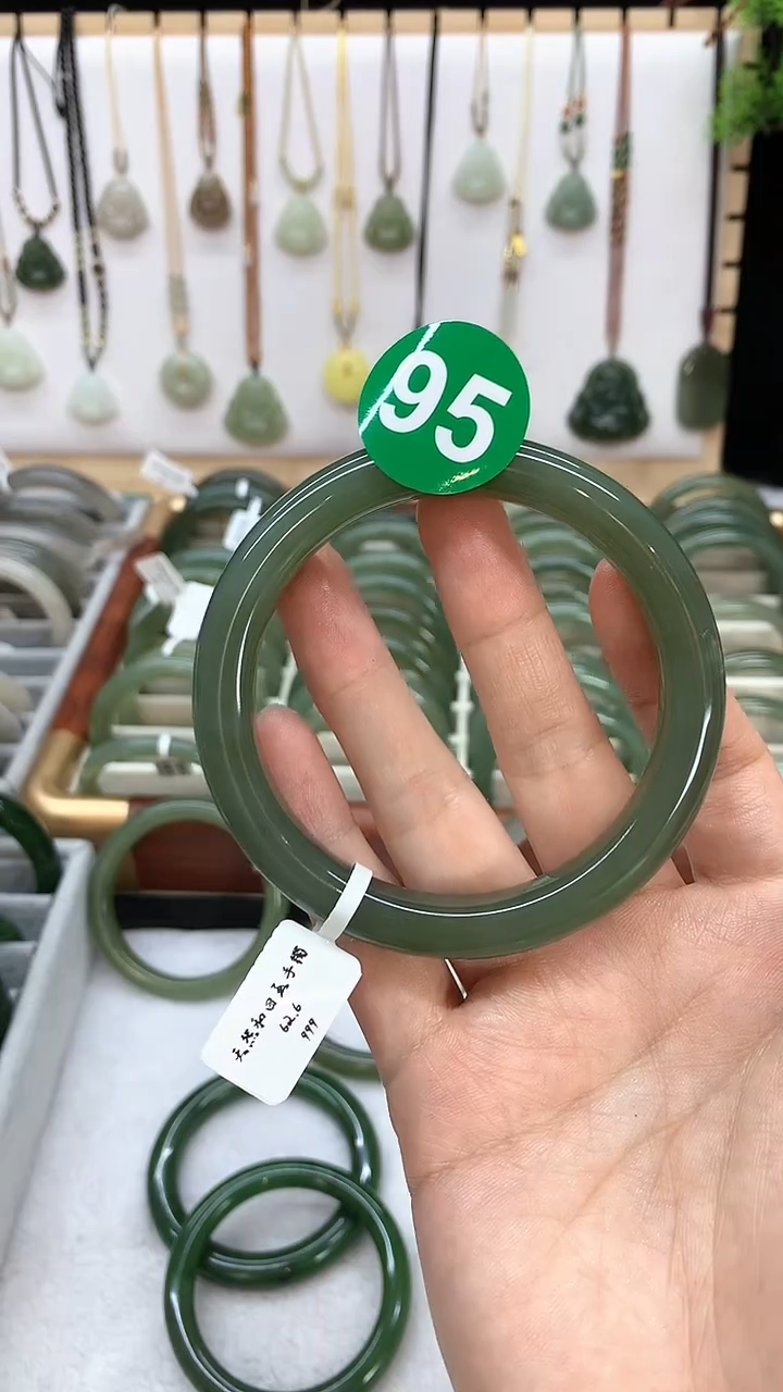 未镶嵌手镯和田玉花*?手镯3