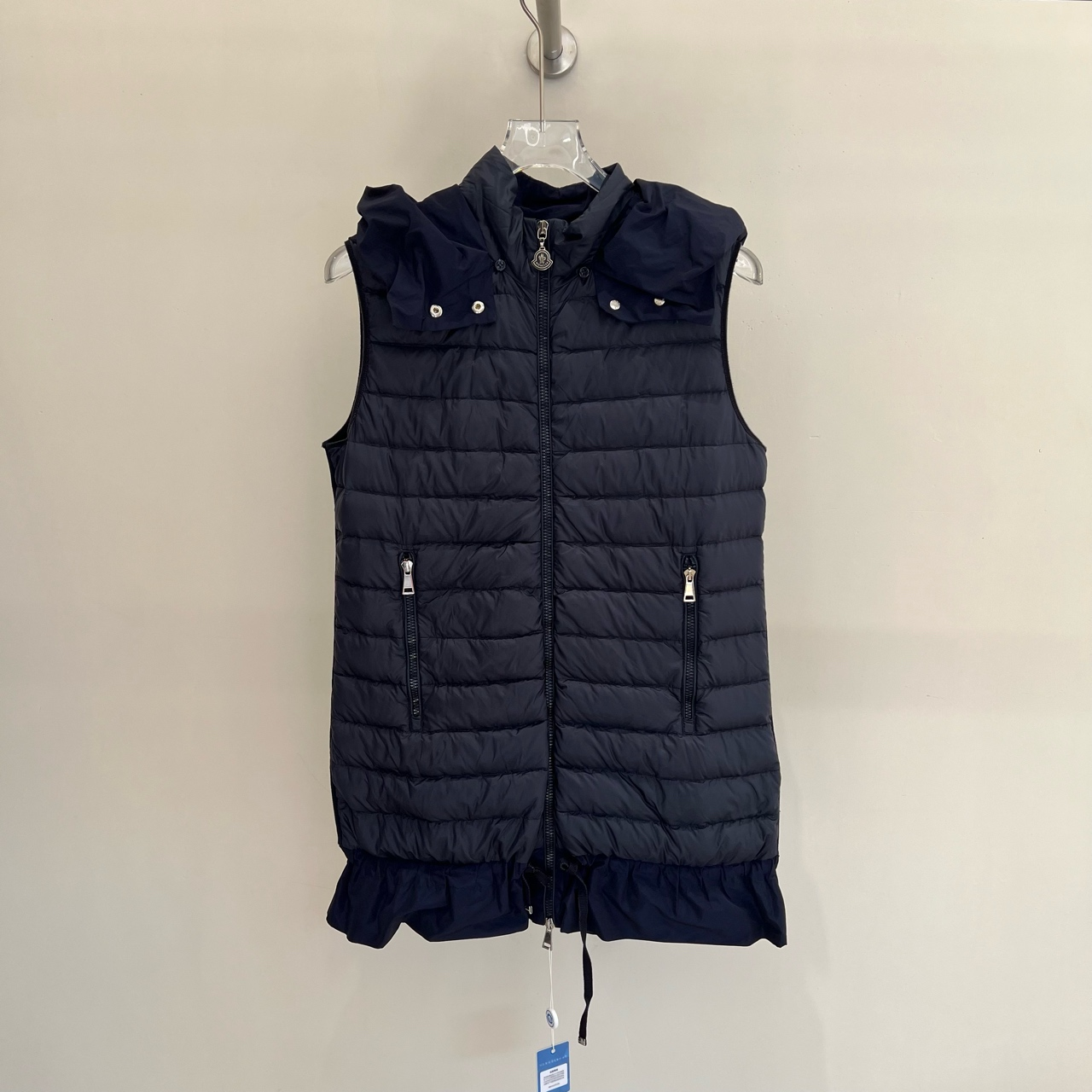 99新 MONCLER 海囤 蒙口M码/nw44675[羽绒服]