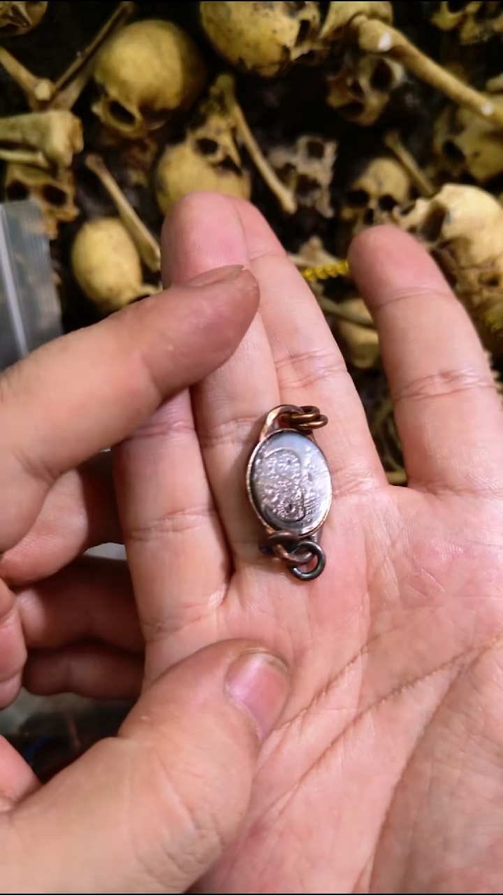 银贝壳月亮银吊坠