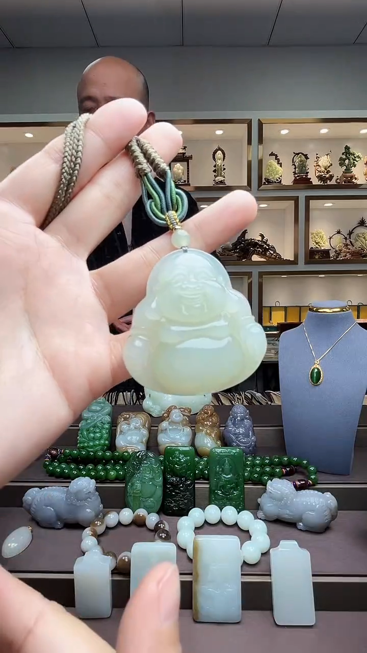 【闪购商品】和田玉颈饰未镶嵌苏