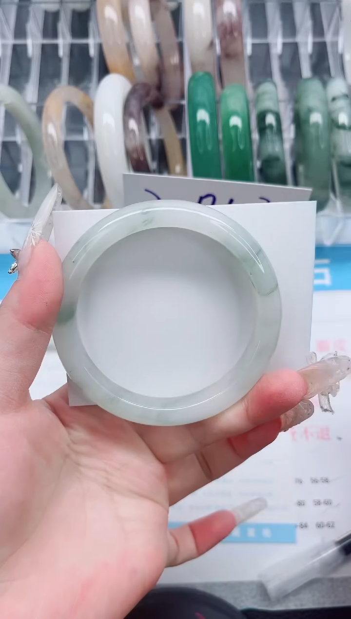 【闪购商品】石英质玉手镯未镶嵌A185-62