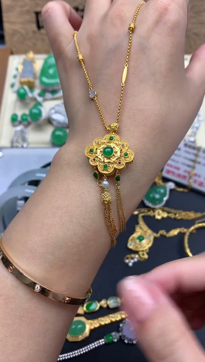 【闪购商品】翡翠颈饰18K金镶嵌517-中国好珍宝