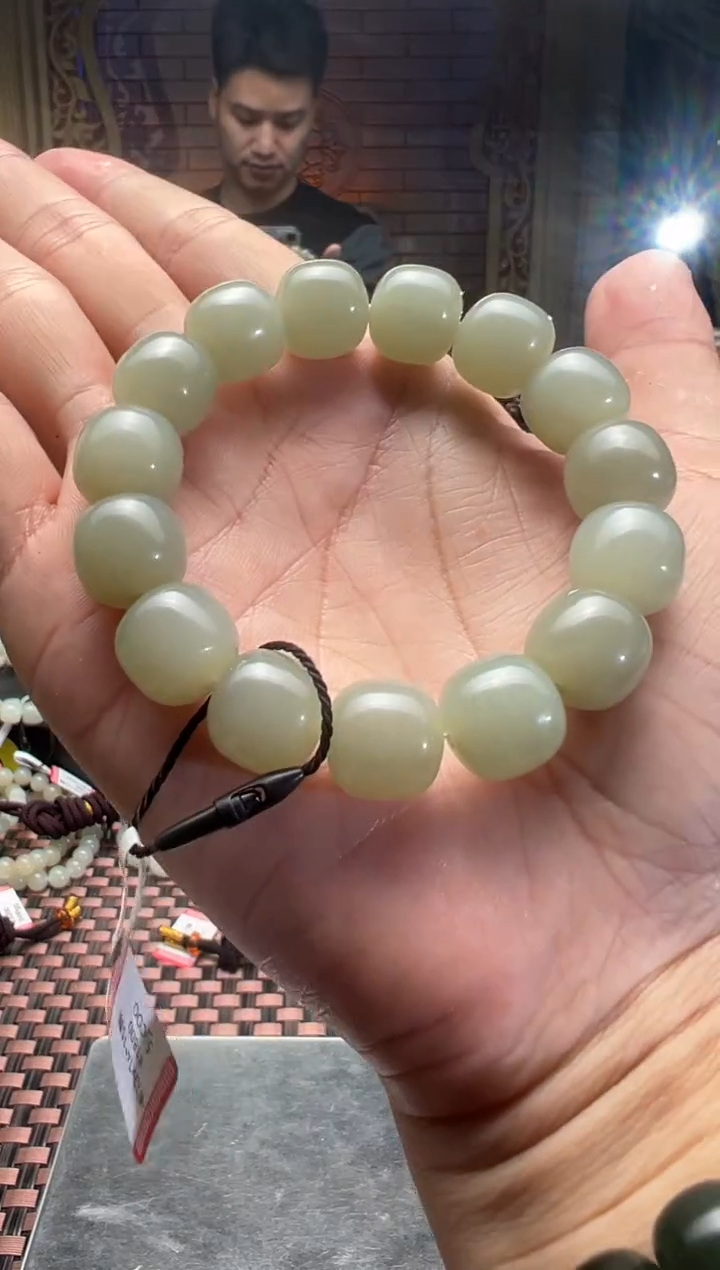 【闪购商品】和田玉手串未镶嵌且末料青白玉老型珠手串卡13*14
