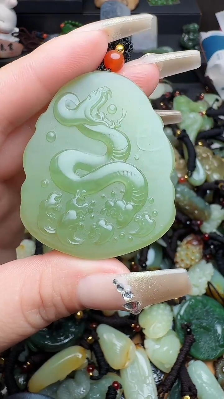 【闪购商品】和田玉颈饰未镶嵌守护神蛇