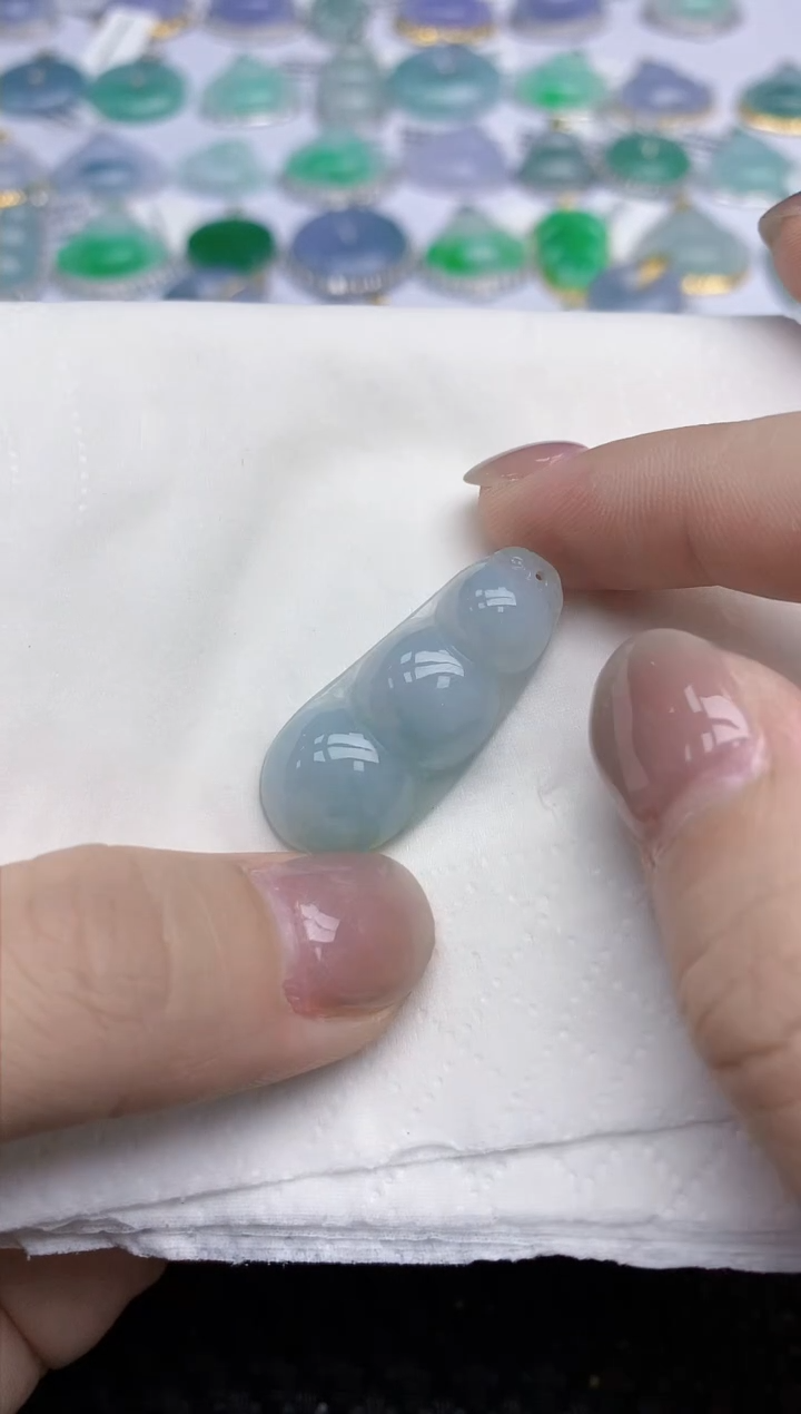 【闪购商品】翡翠颈饰未镶嵌天然翡翠A货