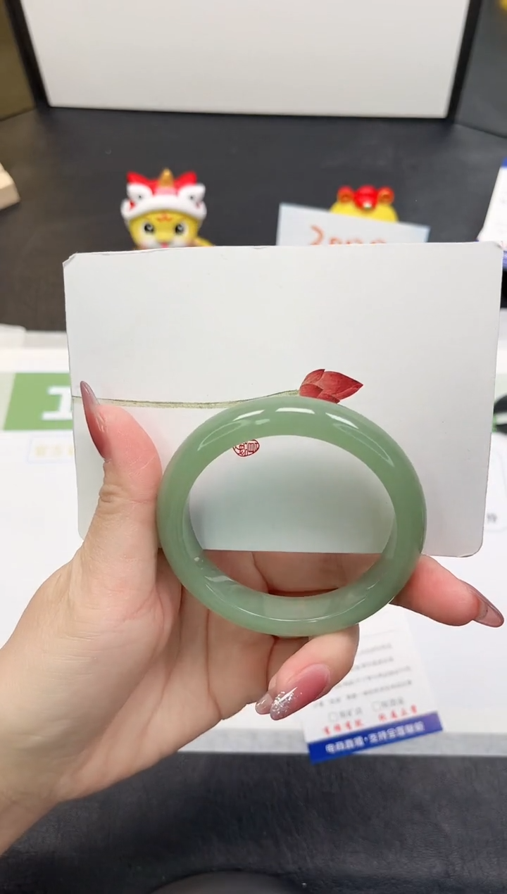 【闪购商品】石英质玉手镯未镶嵌92-55.8