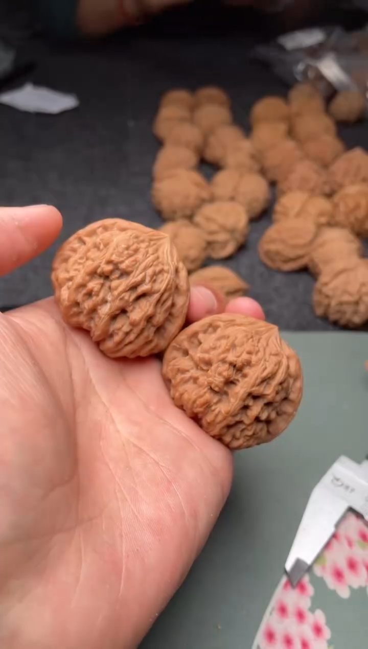 把件文玩核桃a215 凹底   44尺