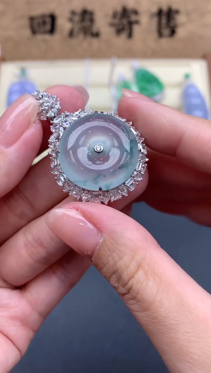 【闪购商品】翡翠颈饰18K金镶嵌589-中国好珍宝