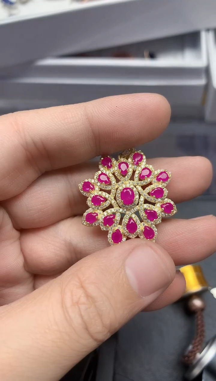 【闪购商品】红宝石颈饰银S925镶嵌.........