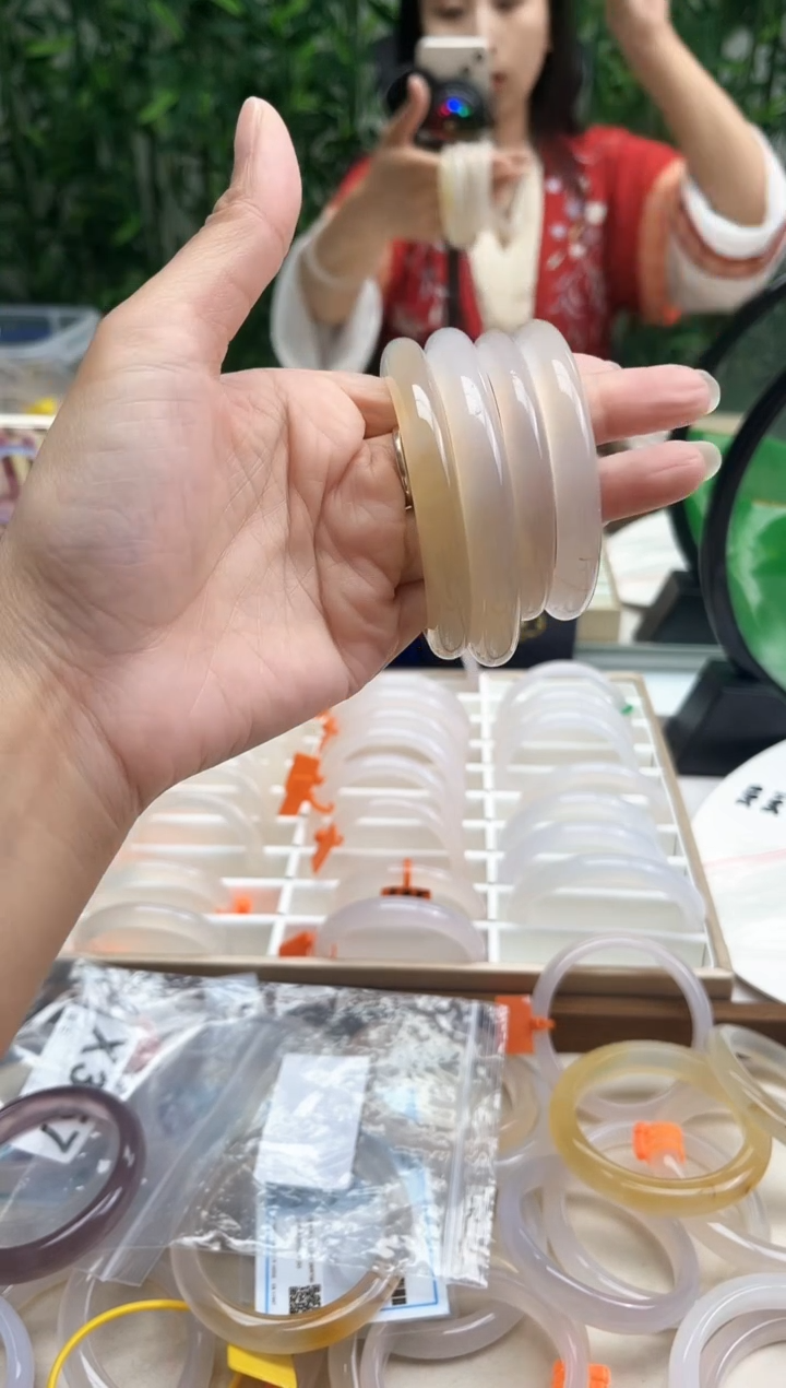 玛瑙/玉髓手镯未镶嵌意境镯福利