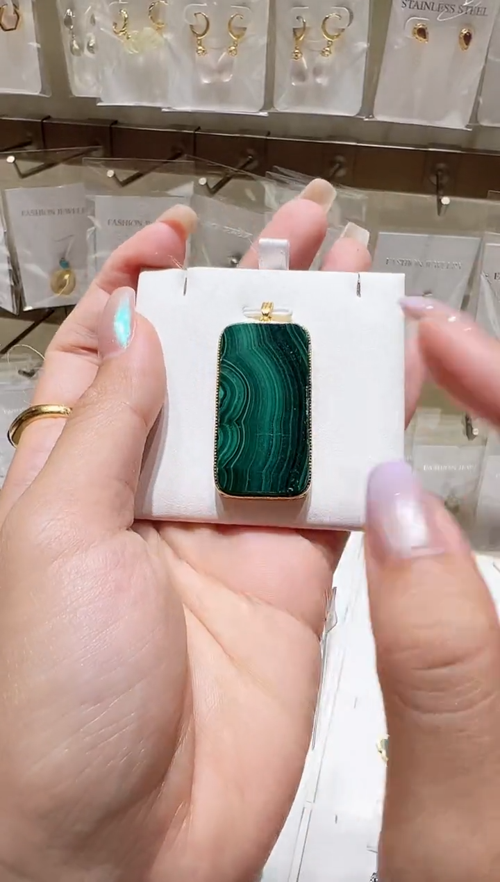 银S925镀金镶嵌孔雀石耳饰@@