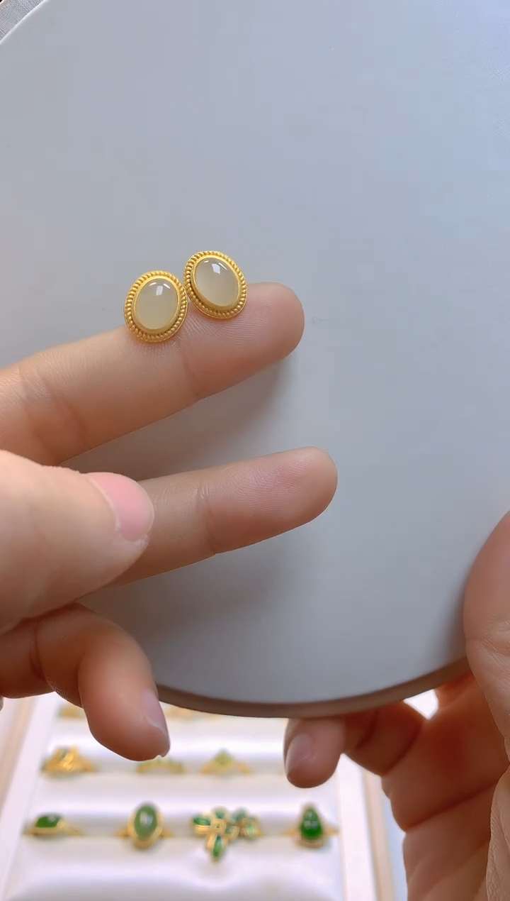 【闪购商品】和田玉耳钉银S925镀金镶嵌椭圆蛋面